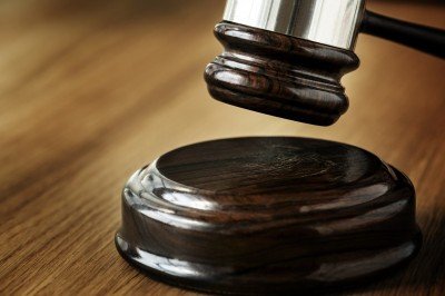 Funcionária foi demitida por justa causa e foi condenada a pagar uma multa por danos morais
       -  (crédito: Freepik)