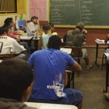 Alunos concluem o ensino médio sem saber regra de três e gráfico de pizza - Agência Brasil