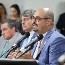 Governo de MG promulga lei de teto para cachês pagos com dinheiro público -  Luiz Santana/ALMG