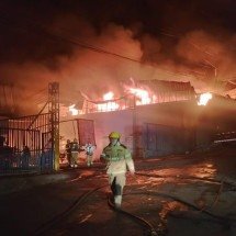 BH: incêndio atinge fábrica da Suggar e destrói estrutura no Barreiro - Corpo de Bombeiros/Reprodução