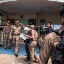 Adolescente mata avós, antes de atacar alunos e professores em escola - AFP