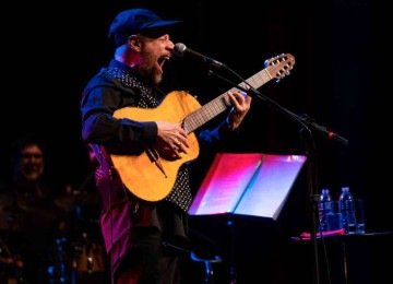 João Bosco interpretou sucessos de sua carreira e canções gravadas no álbum 