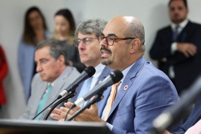 Lei foi promulgada pelo governador Mateus Simões na última quinta-feira (6/8)
       -  (crédito:  Luiz Santana/ALMG)