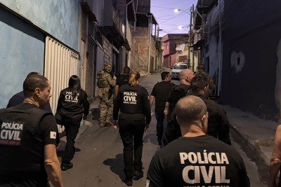 A ação teve como objetivo reprimir a atuação de grupos criminosos envolvidos na guerra -  (crédito: PCMG/Divulgação)