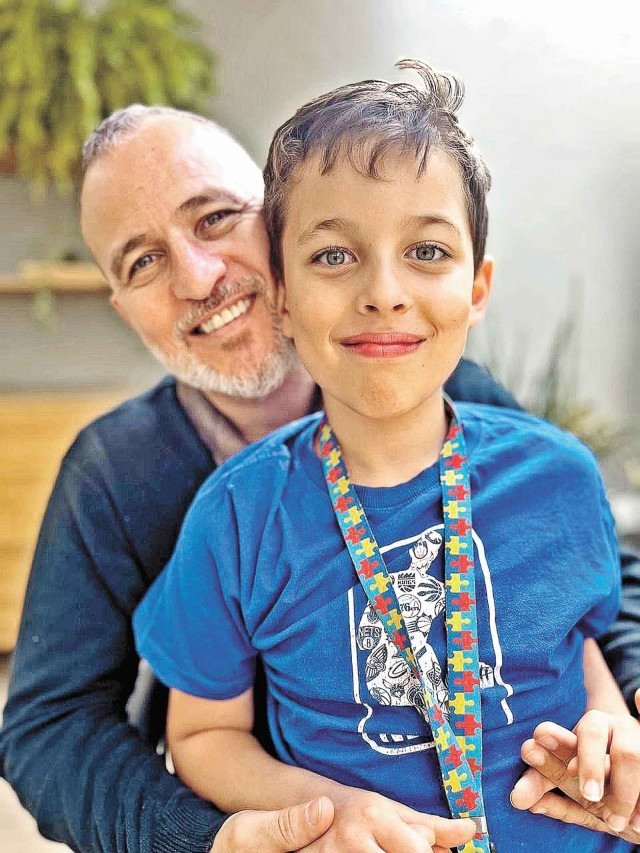 Tom&aacute;s Ramos, filho de Ivo Saliba, foi diagnosticado com autismo com menos de dois anos