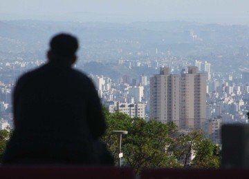 BH está sob alerta de onda de calor até segunda-feira (10) -  (crédito: Edésio Ferreira//EM/D.A Press)
