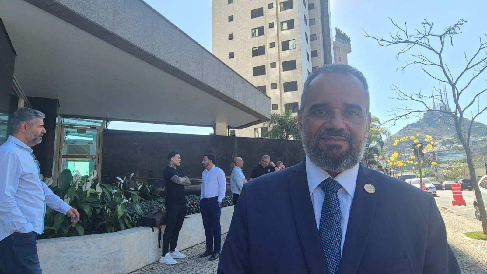 O presidente do Creci-MG, Ricardo Mendes Santos, lembra que exercer a atividade de corretor sem habilita&ccedil;&atilde;o &eacute; um il&iacute;cito penal, sujeito a san&ccedil;&otilde;es