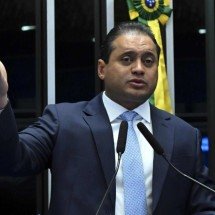 Como reagiu o senador dono da foto de políticos na piscina de rancho de alvo da PF - Foto: Jefferson Rudy/Agência Senado