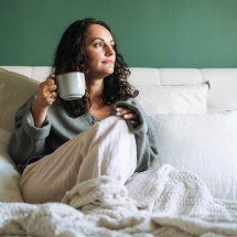 O que é a 'fase lútea' – e por que algumas mulheres se sentem 'mais feias' durante ela - Elena