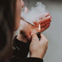Conheça os impactos do cigarro na saúde dos dentes e da gengiva - Magnific