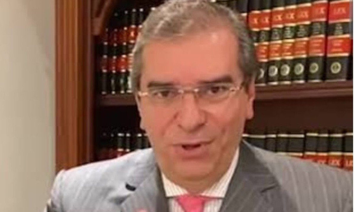 LUIZ FL&Aacute;VIO BORGES D&rsquo;URSO Criminalista, presidente da OAB/SP de 2004/2012, s&oacute;cio-fundador do escrit&oacute;rio D&rsquo;Urso e Borges Advogados Associados