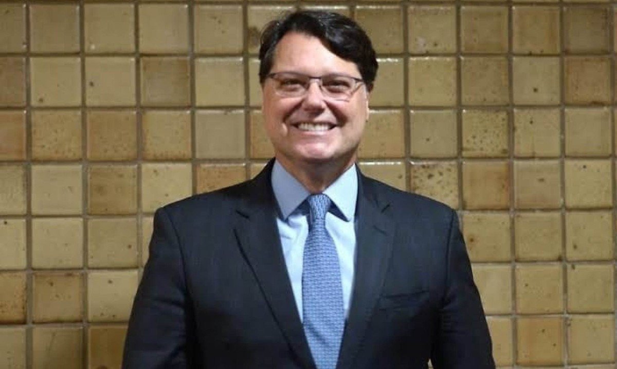 FRANCISCO "KIKO" CAPUTO Ex-presidente da OAB/DF, membro titular do Conselho Consultivo dos Di&aacute;rios Associados e s&oacute;cio-fundador do escrit&oacute;rio Caputo, Bastos e Serra Advogados
