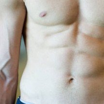 Estética masculina: do rosto marcado à busca pelo corpo proporcional - Divulga&ccedil;&atilde;o / CO Assessoria