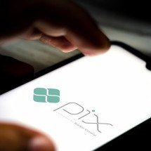Cuidados ao receber Pix de desconhecidos para proteger sua conta bancária - Freepik