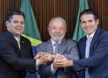 O cálculo por trás do apoio de Motta e Alcolumbre à reeleição de Lula -  (crédito:  Ricardo Stuckert / PR)