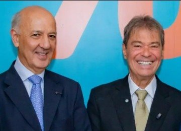 José Roberto Arruda e Gim Argello -  (crédito: Avante/Divulgação)