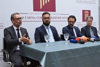Entrevista coletiva com Bruno Freitas, Bruno Correa Lemos, Alexandre de Lima e Silva e Jose Henrique Neves, novos advogados do empresário Renê da Silva Nogueira Jr., assassino confesso do gari Laudemir -  (crédito: Gladyston Rodrigues/EM/DA Press)