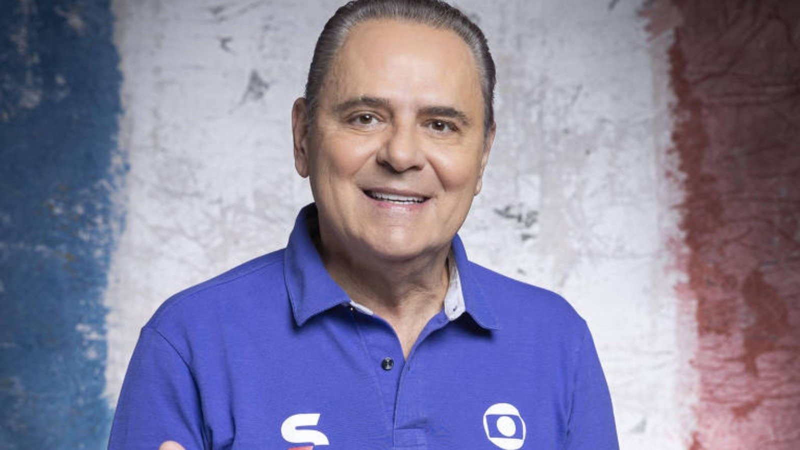 Lu&iacute;s Roberto celebra retorno ao trabalho na TV Globo, sorrindo ap&oacute;s concluir tratamento contra o c&acirc;ncer de cabe&ccedil;a e pesco&ccedil;o -  (crédito: TV Globo)