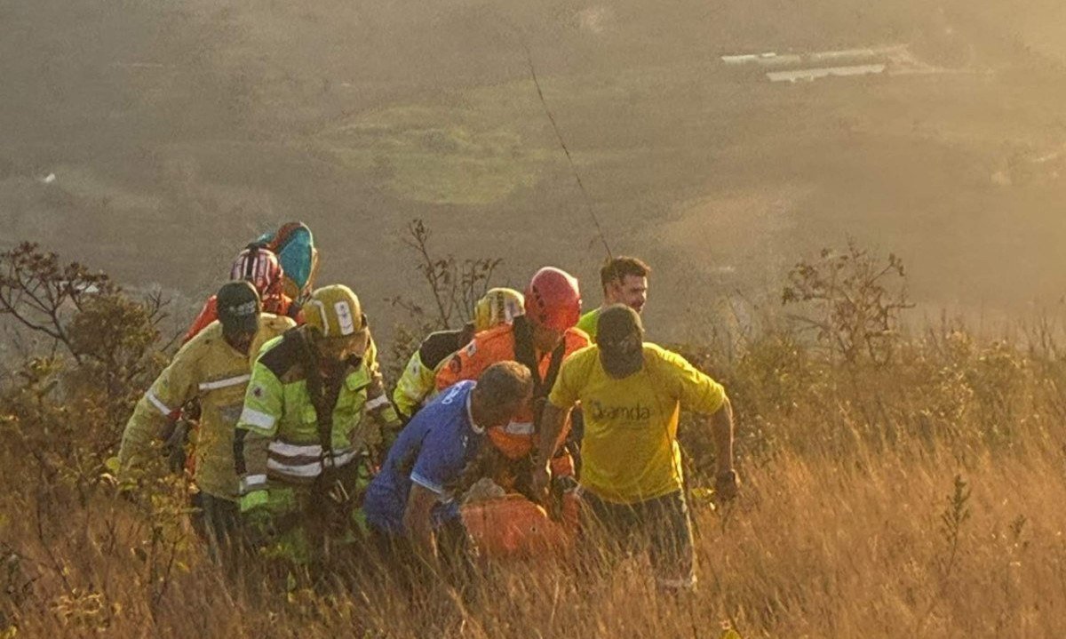 Vítima foi socorrida e levada ao Hospital João XXIII, em Belo Horizonte - (crédito: CBMMG)