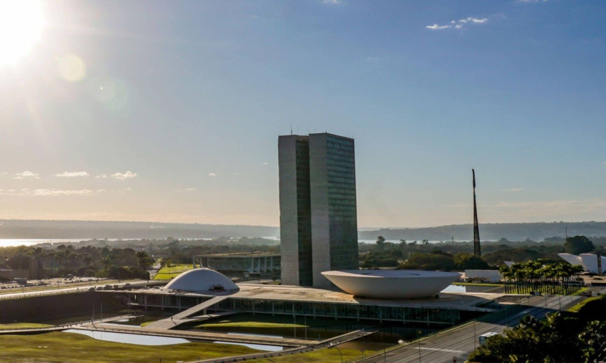 Fundão bilionário cria inimigos no mesmo partido - (crédito: Foto: Rafa Neddermeyer/ Agência Brasil)
