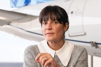 A paranaense enxerga a comida como forma de hospitalidade no avião
 -  (crédito: United Airlines/Divulgação )
