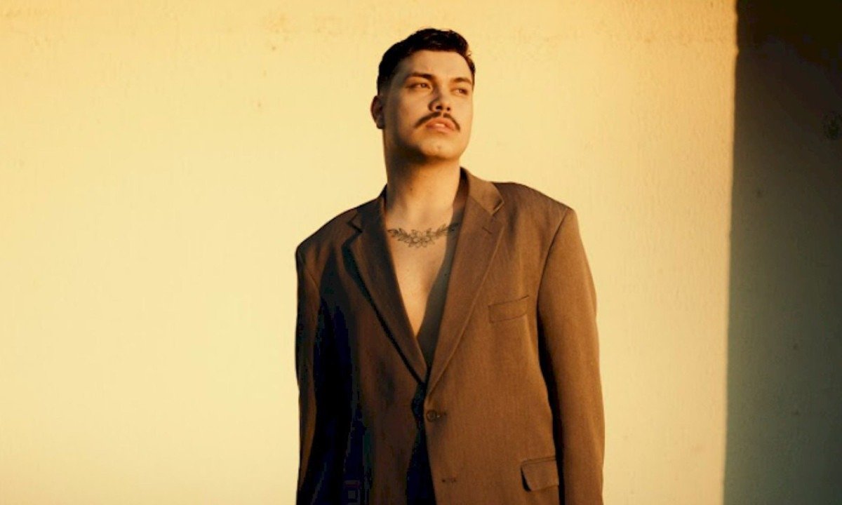 VINI POP canta sobre memórias inesquecíveis no novo single 