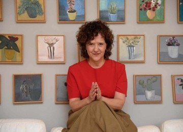 A escritora mineira Carla Madeira em sua casa, em Belo Horizonte, que Ã© cenÃ¡rio da histÃ³ria de 'Quando', ambientada em 1986 e em 2006 -  (crédito: Gladyston Rodrigues/EM/D.A. Press)