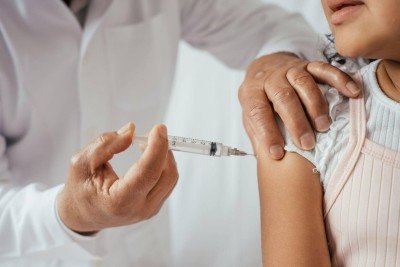 Políticos retomaram o debate sobre medidas adotadas durante a pandemia de covid-19, como o uso de máscaras -  (crédito: Getty Images)