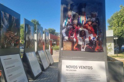 Exposi&ccedil;&atilde;o "Novos  Ventos destaca os mestres dos grupos das Festas de Agosto, no Campus da Unimontes -  (crédito: Luiz Ribeiro/DA Press)