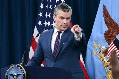 Cargo de secretário de Defesa foi atualizado para 'secretário da Guerra' por Donald Trump -  (crédito: Brendan Smialowski/AFP)