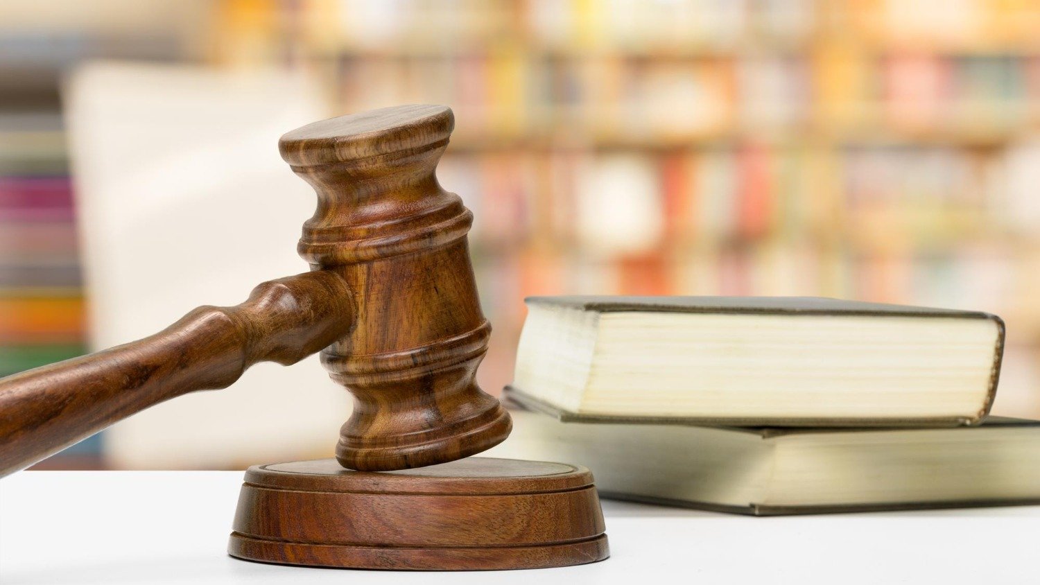 A legisla&ccedil;&atilde;o brasileira, com suas ferramentas jur&iacute;dicas, atua para coibir a filia&ccedil;&atilde;o partid&aacute;ria fraudulenta e proteger os dados eleitorais -  (crédito: Freepik)
