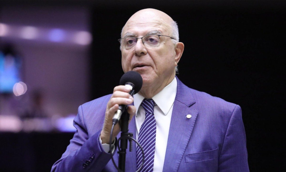 ‘Também podemos endurecer’, diz relator da Lei da Reciprocidade sobre reação aos EUA - (crédito: Foto: Mário Agra/Câmara dos Deputados)