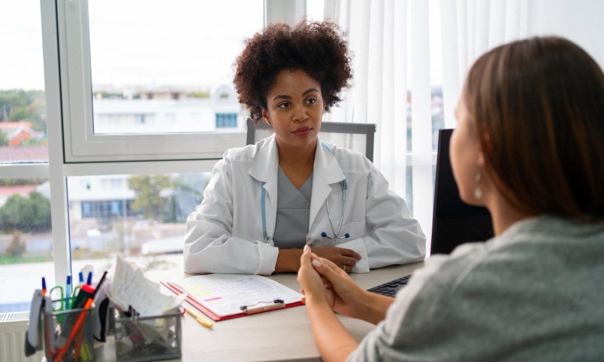 Entre as principais formas de administrar a reposição estão comprimidos, adesivos, géis e tratamentos vaginais - (crédito: magnific)