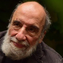 Raúl Zurita: 'A poesia é a arte capaz de dar forma ao sofrimento'