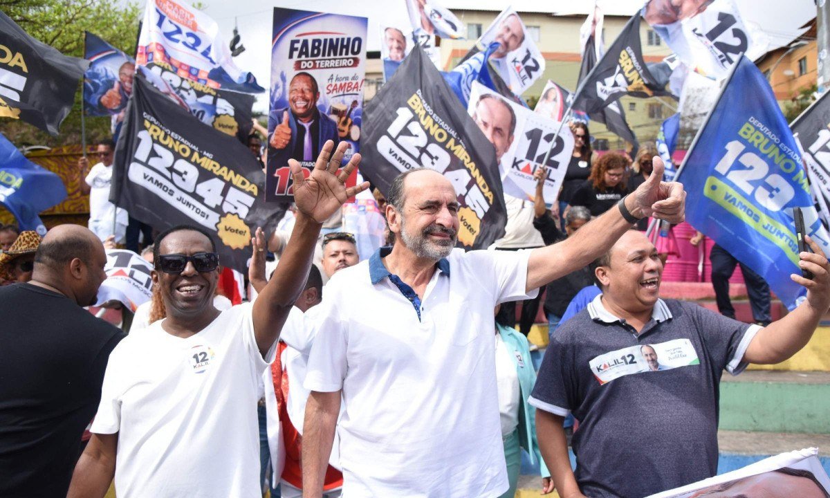 Kalil foi o primeiro candidato ao governo de Minas a ir às ruas neste ano - (crédito: Gladyston Rodrigues/EM/D.A. Press)