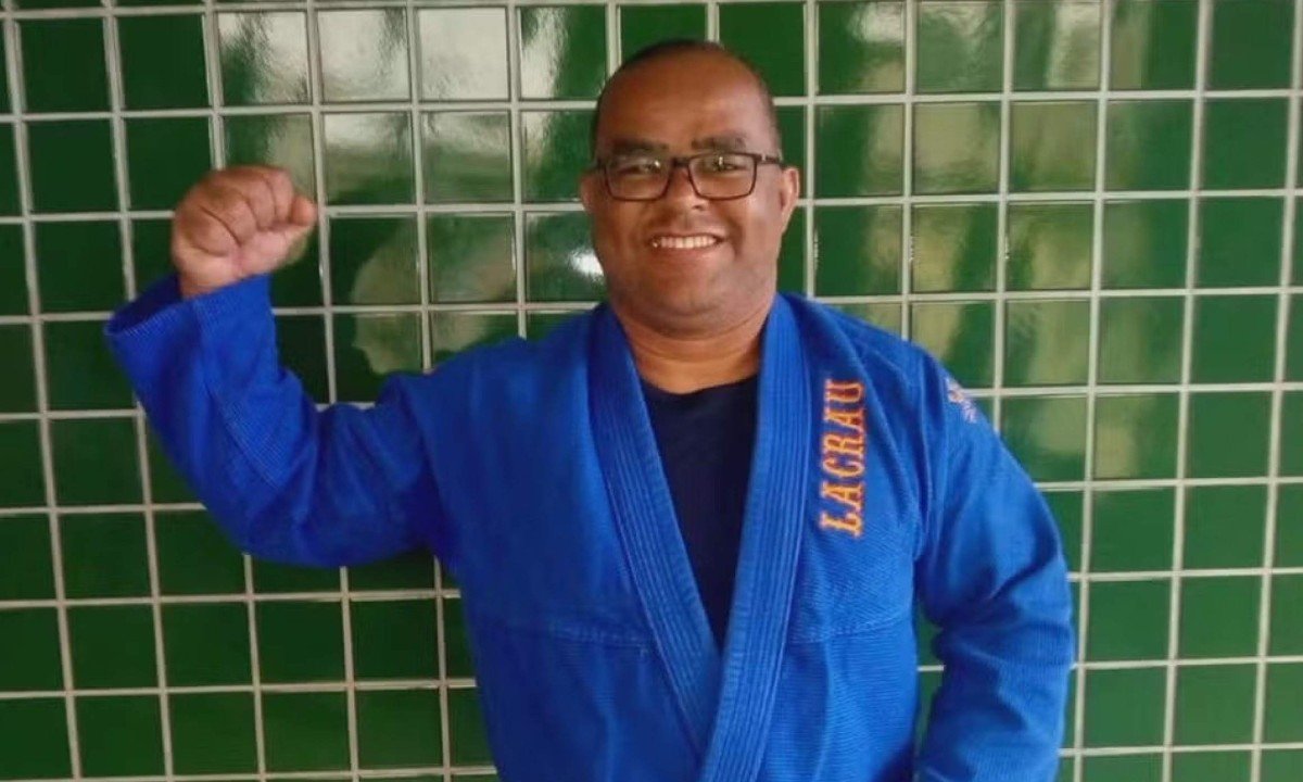 Ex-diretor-adjunto Valdeci Pereira Maciel foi condenado por crimes contra sete policiais penais; decisão também determina perda do cargo e indenização de R$ 200 mil - (crédito: Reprodução)