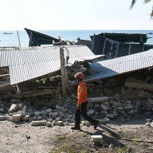 Quase 13 mil desabrigados após terremoto na Indonésia -  AFP