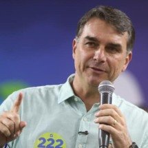 Flávio cita "Linha 4" do metrô ao defender ajuda de Bolsonaro a MG