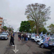 Flávio Bolsonaro cancela motociata em Juiz de Fora e frustra apoiadores - Bruno Barros/EM/DA Press