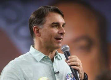 Flávio Bolsonaro cumpre agenda em Belo Horizonte e fala sobre a disputa eleitoral de 2026. -  (crédito: Marcos Vieira/EM/D.A Press)