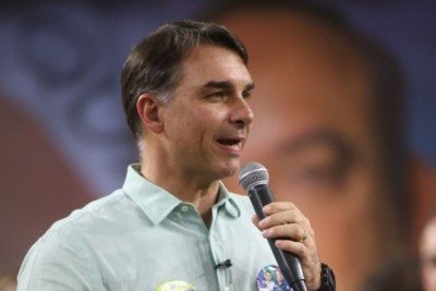 Flávio Bolsonaro cumpre agenda em Belo Horizonte e fala sobre a disputa eleitoral de 2026. -  (crédito: Marcos Vieira/EM/D.A Press)