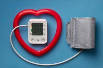 Como se sabe que o risco aumenta com uma pressão acima de 115 x 75, o objetivo é avaliar se não seria necessário começar a usar a medicação mais cedo -  (crédito: magnific)