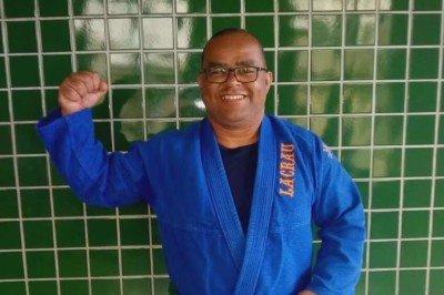 Ex-diretor-adjunto Valdeci Pereira Maciel foi condenado por crimes contra sete policiais penais; decisão também determina perda do cargo e indenização de R$ 200 mil -  (crédito: Reprodução)