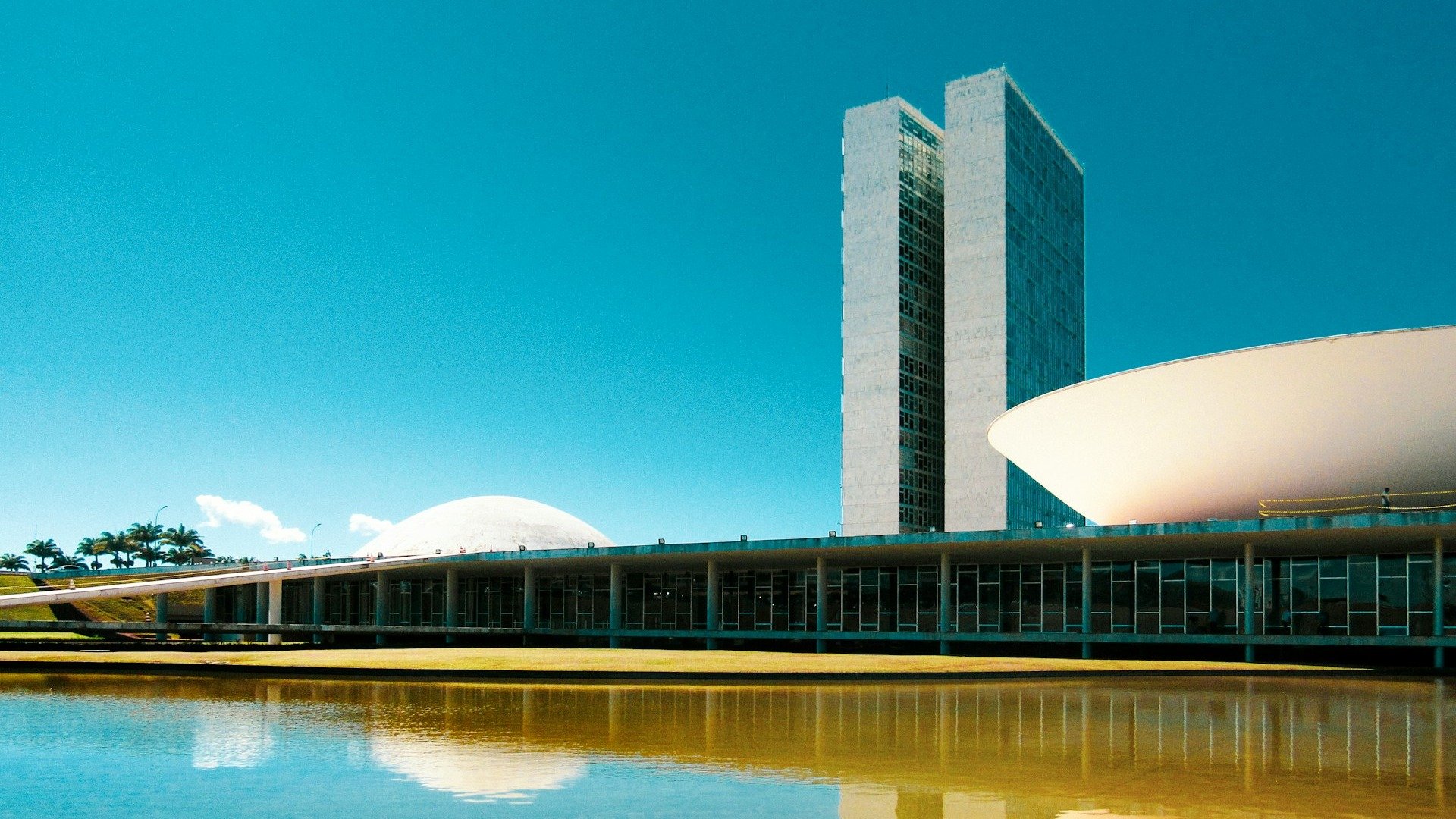 O Congresso Nacional, sede do poder legislativo, decide sobre bilh&otilde;es em emendas parlamentares do or&ccedil;amento federal de 2026 -  (crédito: Unsplash)