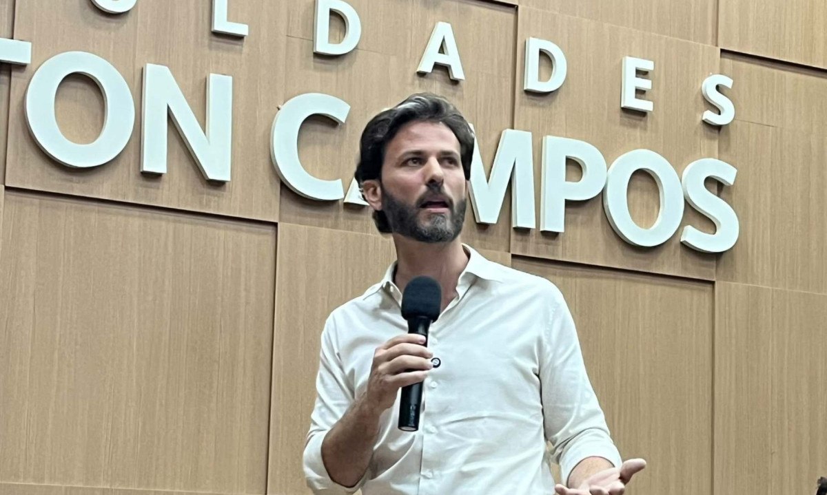 Marcelo Aro em sabatina na Faculdade Milton Campos, nesta terça-feira (18/8) - (crédito: Giovanna de Souza/EM/D.A Press)
