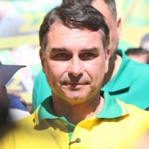 Aliado de Bukele desembarca no Brasil e inspira plano de Flávio Bolsonaro -  Edesio Ferreira/EM/D.A Press