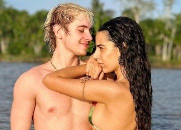 Juliano Floss e Marina Sena em registro que ilustra o relacionamento que agora chega ao fim -  (crédito: Redes sociais)