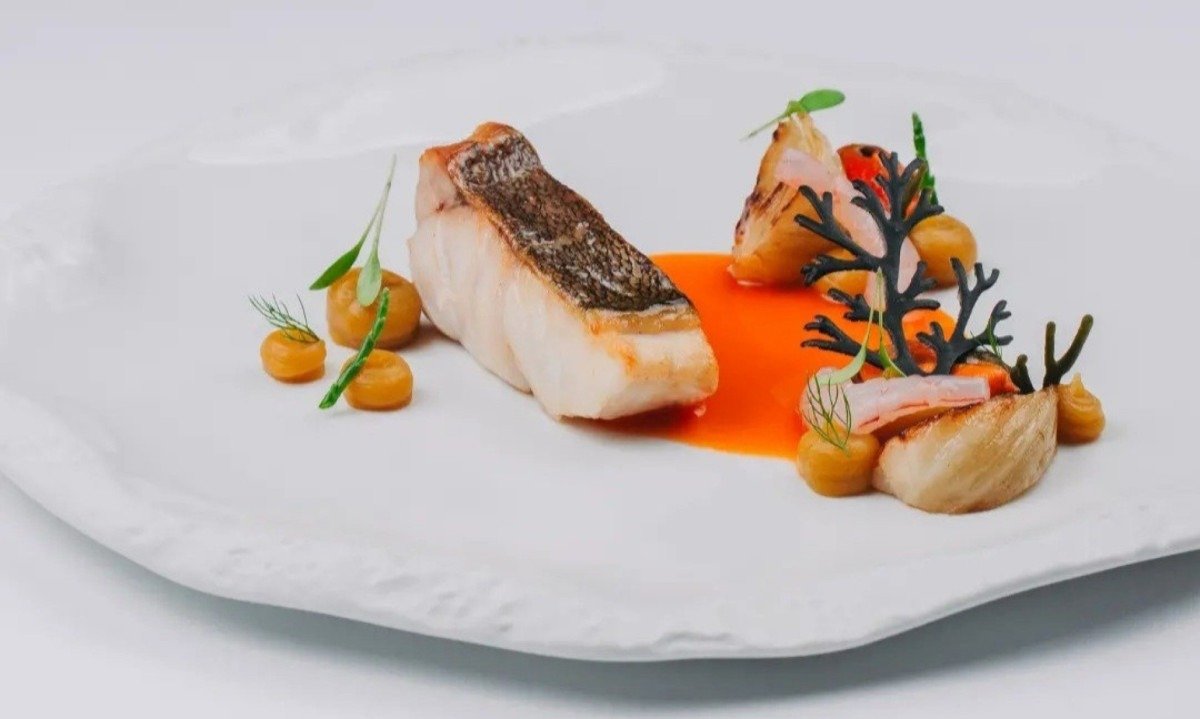 O cherne é o peixe escolhido pela chef paranaense Angélica Salvador para representar seu trabalho em Portugal
- (crédito: Luis Ferraz/Divulgação)