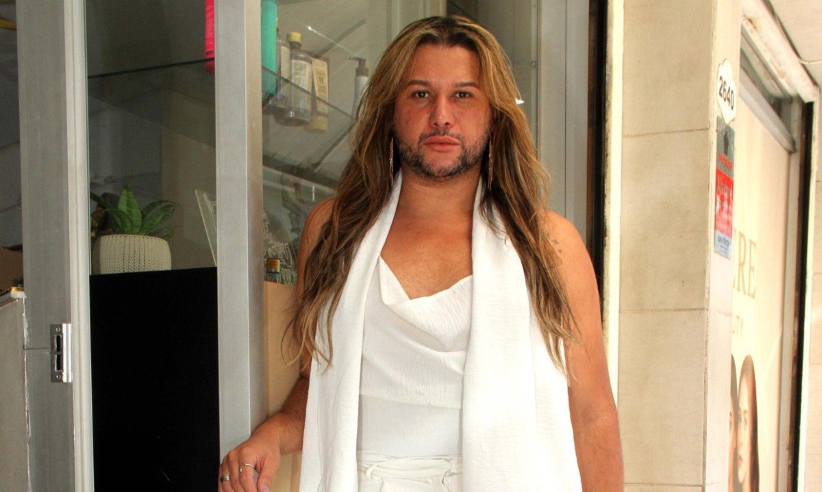 O ator e empresário Lucca Rodrigues se identifica como homem gay e foi confundido com uma mulher trans ao tentar entrar em bar de BH - (crédito: Jair Amaral/EM/D.A Press)