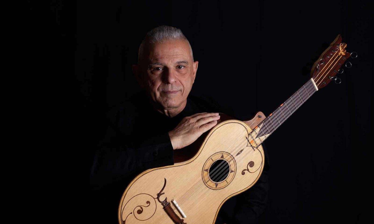 O mineiro Roberto Corrêa se apresenta na abertura do festival, que prossegue até domingo, com shows gratuitos de artistas como Tavinho Moura, Chico Lobo e Wilson Dias - (crédito: Dalton Camargos/Divulgação)
